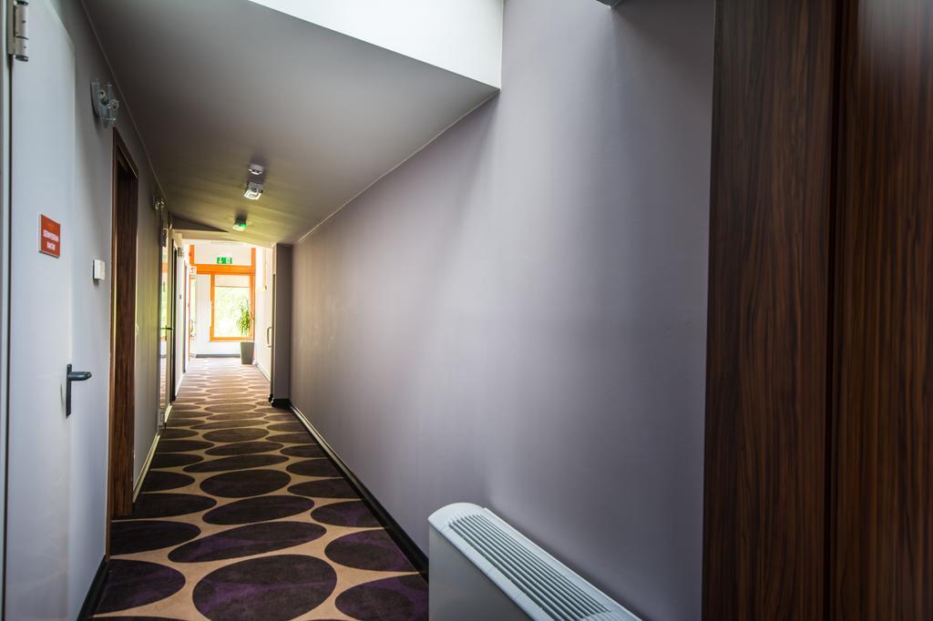 Victoria Garden Hotel Es Etterem Ньїредьгаза Екстер'єр фото