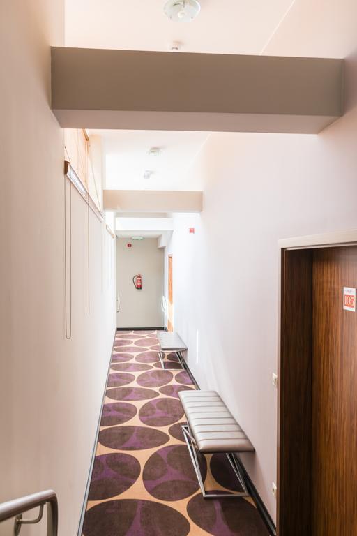 Victoria Garden Hotel Es Etterem Ньїредьгаза Екстер'єр фото