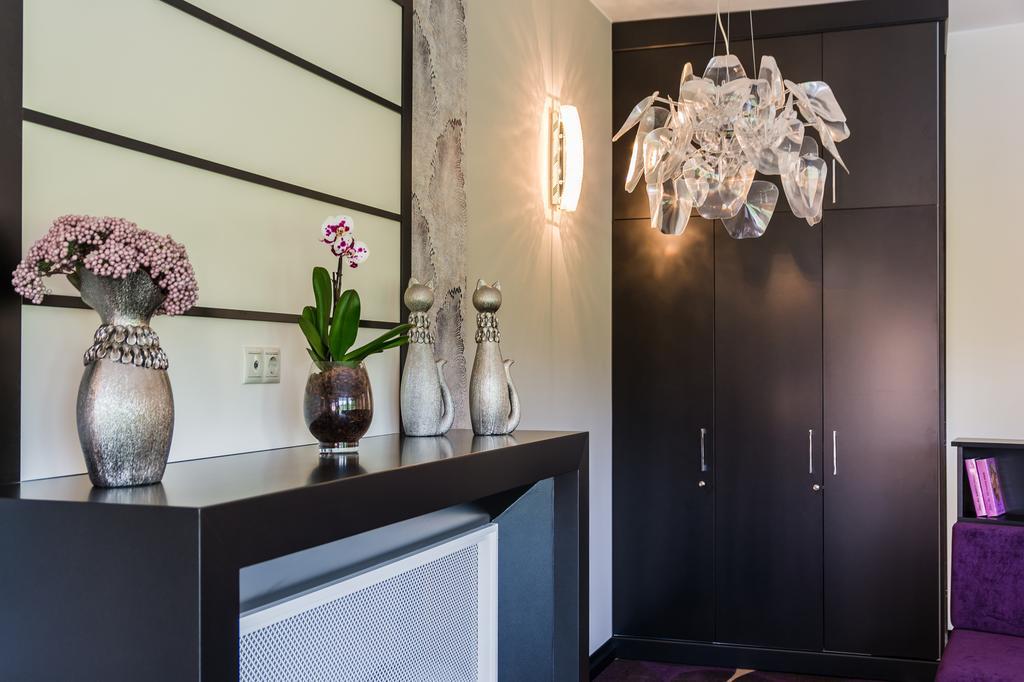 Victoria Garden Hotel Es Etterem Ньїредьгаза Екстер'єр фото