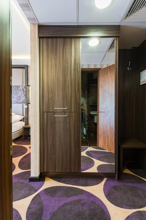 Victoria Garden Hotel Es Etterem Ньїредьгаза Екстер'єр фото